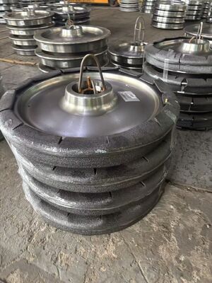kopen 42CrMo gesmeed spoorwegwiel 900 ‰ 1250 mm voor mijnbouw- en zware spoorwegen online manufacture